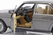 Mercedes Benz 200 W123 1982 Norev 1:18 Diecast