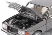 Mercedes Benz 200 W123 1982 Norev 1:18 Diecast