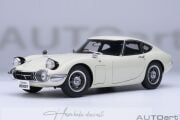 Toyota 2000 Gt 1967 White Autoart 1:18 Diecast