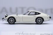 Toyota 2000 Gt 1967 White Autoart 1:18 Diecast