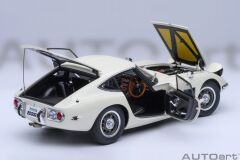 Toyota 2000 Gt 1967 White Autoart 1:18 Diecast