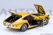 Toyota 2000 Gt 1967 Yellow Autoart 1:18 Diecast