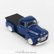 Ford F-1 Pickup 1948 Blue Road Signature 1:18