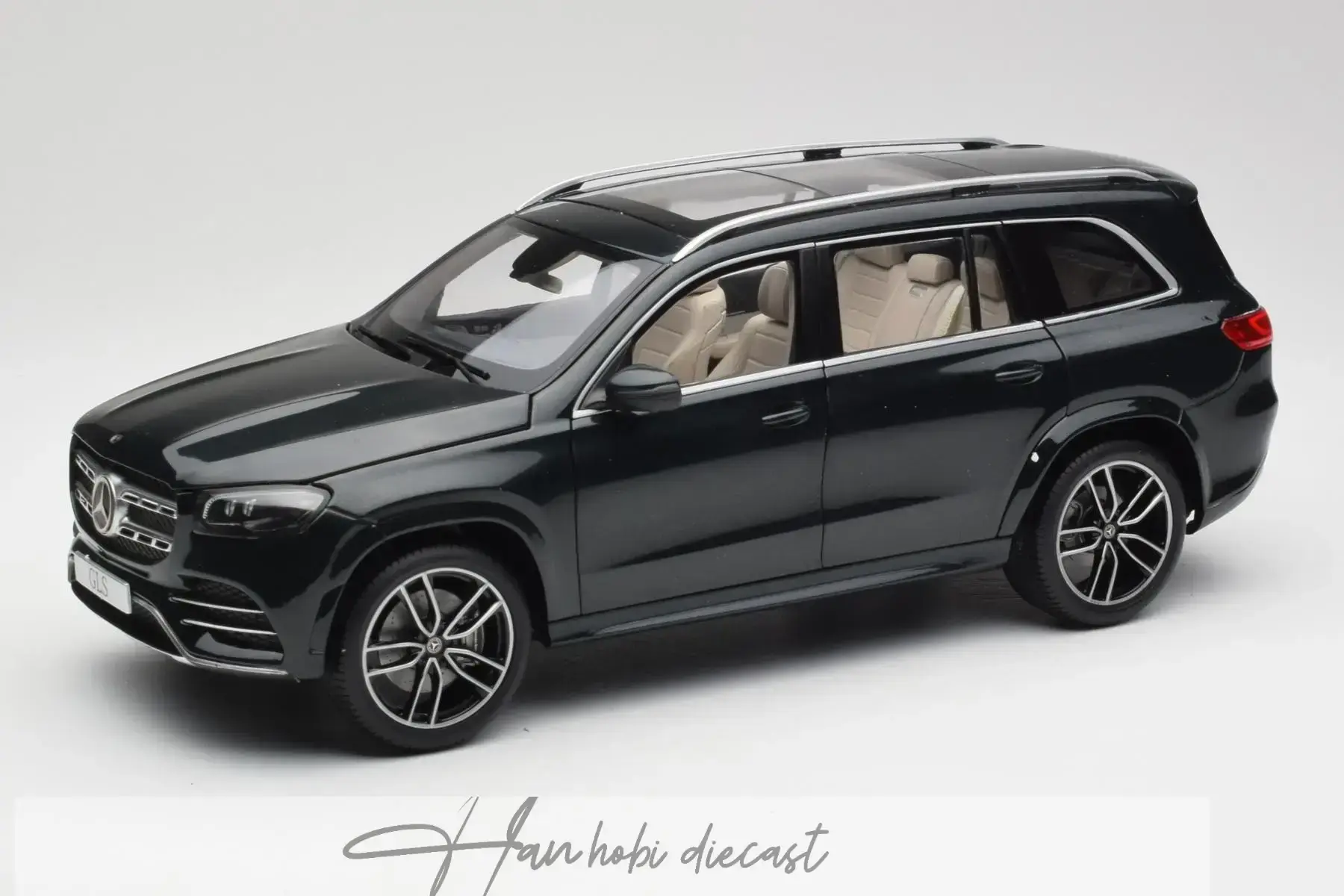 Mercedes Benz GLS Green 2020 Paragon  1:18 Diecast