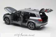 Mercedes Benz GLS Grey 2020 Paragon  1:18 Diecast