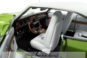 Dodge Charger R / T Hemmings Muscle Machine 1970 Autoworld 1:18 Diecast