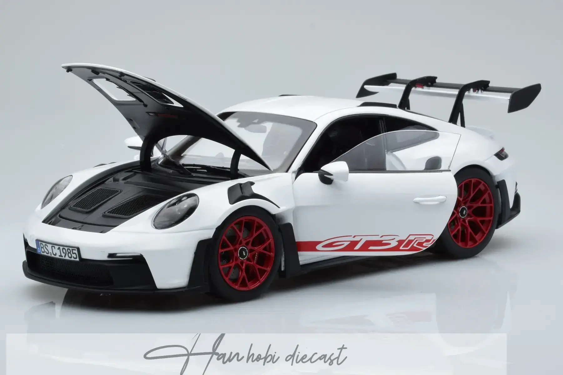 Porsche 911 ( 992 ) GT3 RS 2022  White -Pryo Red Norev 1:18 Diecast