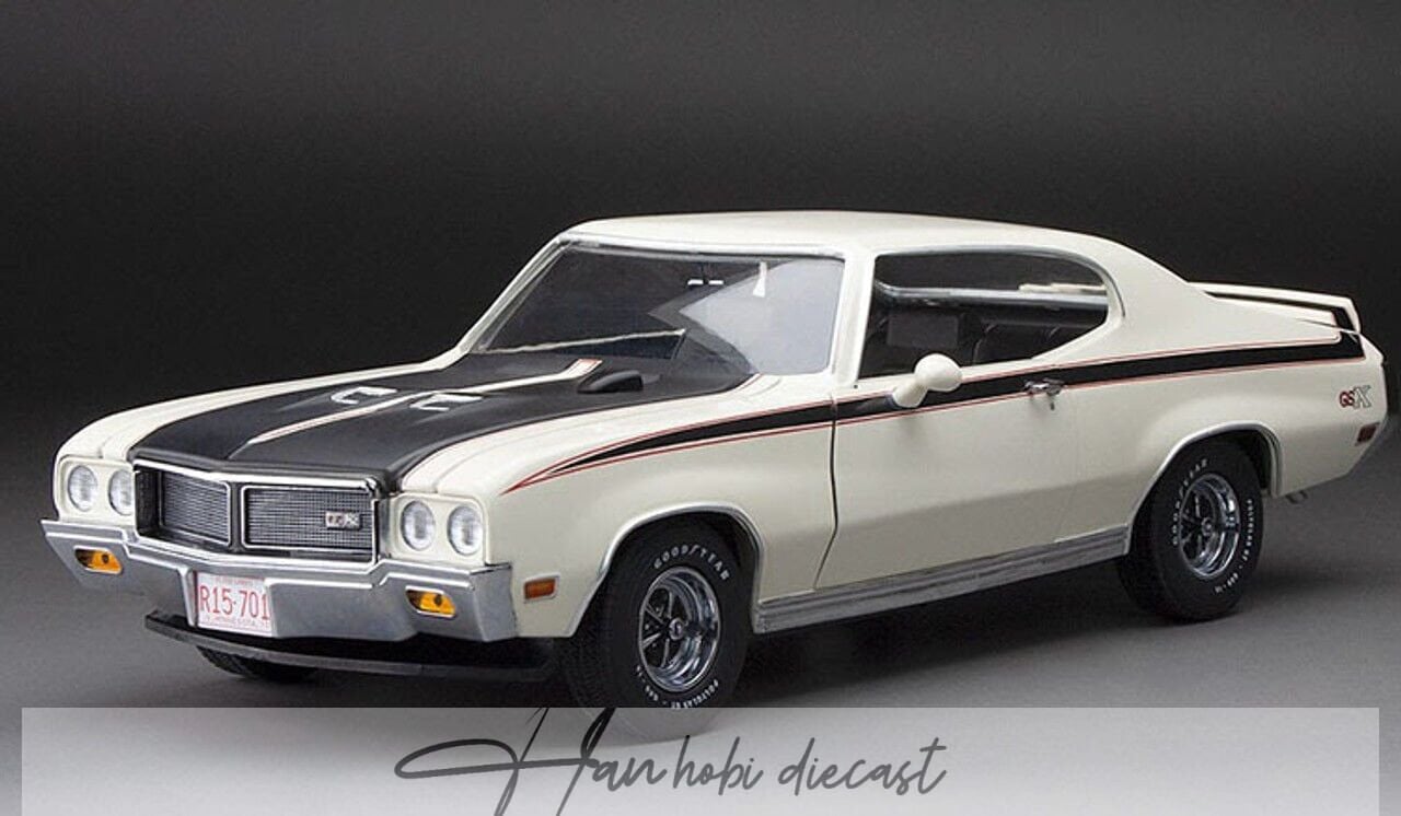 Buick GSX White Sunstar 1:18 Diecast