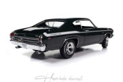 1969 Chevy Chevelle YENKO Fathom Green Autoworld 1:18