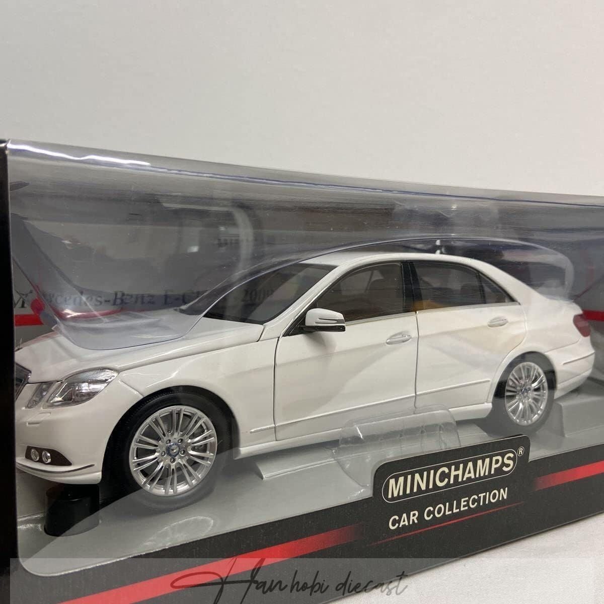 Mercedes Benz E Klasse W212 Elegance White Minichamps 1:18