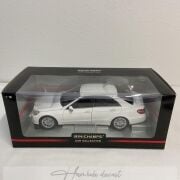 Mercedes Benz E Klasse W212 Elegance White Minichamps 1:18