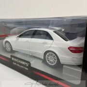Mercedes Benz E Klasse W212 Elegance White Minichamps 1:18