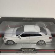 Mercedes Benz E Klasse W212 Elegance White Minichamps 1:18