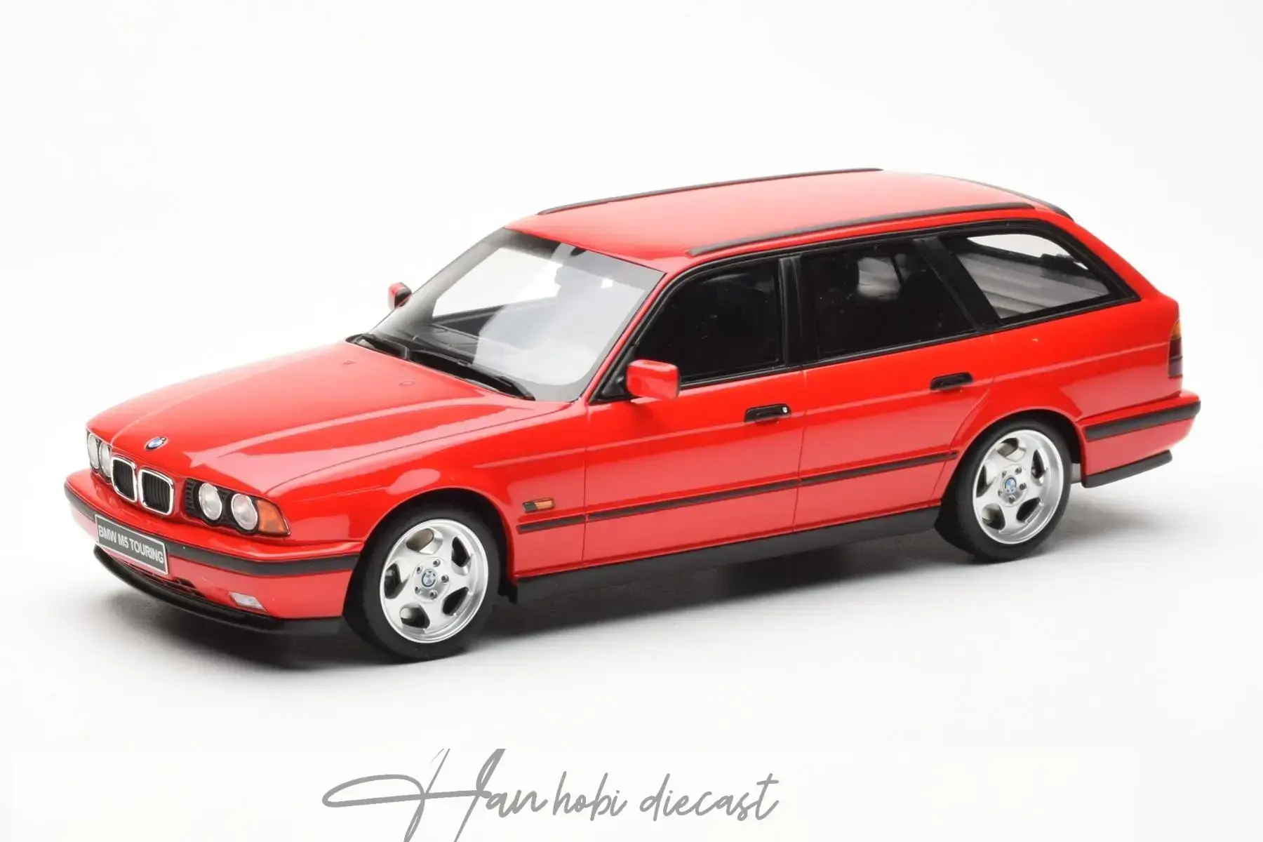BMW M5 E34 Touring Red Otto 1:18 Resin Model