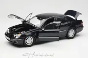 Mercedes Benz W211 Black 2002 Kyosho 1:18 Diecast
