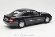 Mercedes Benz W211 Black 2002 Kyosho 1:18 Diecast