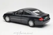 Mercedes Benz W211 Black 2002 Kyosho 1:18 Diecast