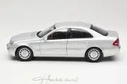 Mercedes Benz W211 Sılver 2002 Kyosho 1:18 Diecast