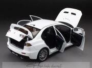 Mitsubishi Lancer Evolution X White Sunstar 1:18 Diecast