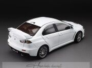 Mitsubishi Lancer Evolution X White Sunstar 1:18 Diecast