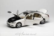 Mercedes Benz S600L Maybach W221 White Motorhelix 1:18