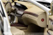 Mercedes Benz S600L Maybach W221 White Motorhelix 1:18
