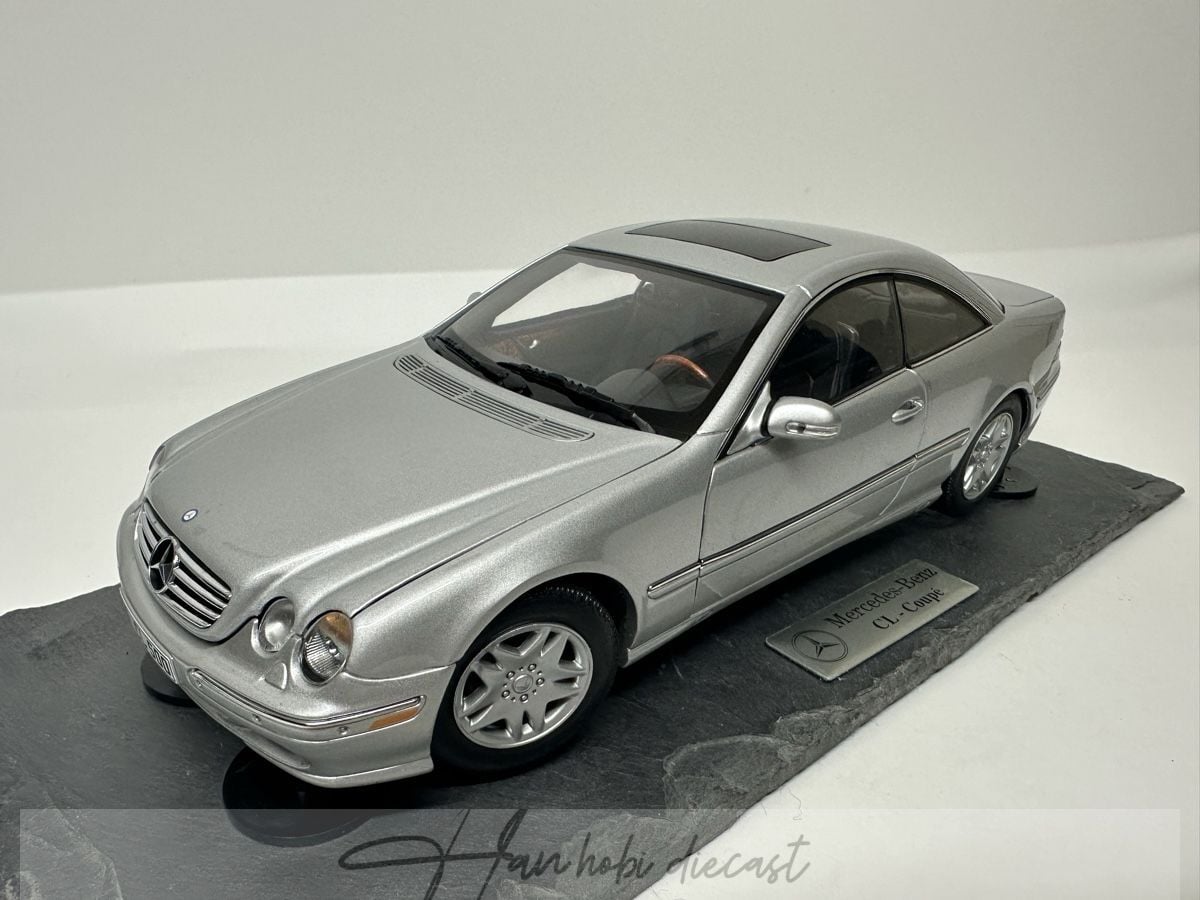 Mercedes Benz Sl500 Coupe Grey AUTOART  1:18 Diecast