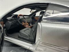 Mercedes Benz Sl500 Coupe Grey AUTOART  1:18 Diecast