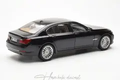 1/18 KYOSHO - BMW - 7-SERIES 750Li FACELIFT 2013