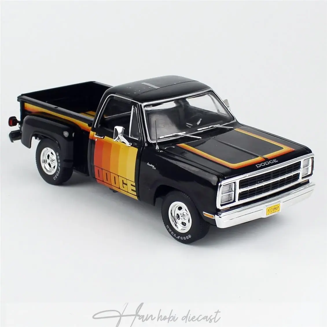 1980 Dodge D150 Pick-M-Up AutoWorld 1/18 Siyah