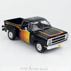 1980 Dodge D150 Pick-M-Up AutoWorld 1/18 Siyah