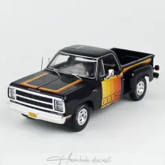 1980 Dodge D150 Pick-M-Up AutoWorld 1/18 Siyah