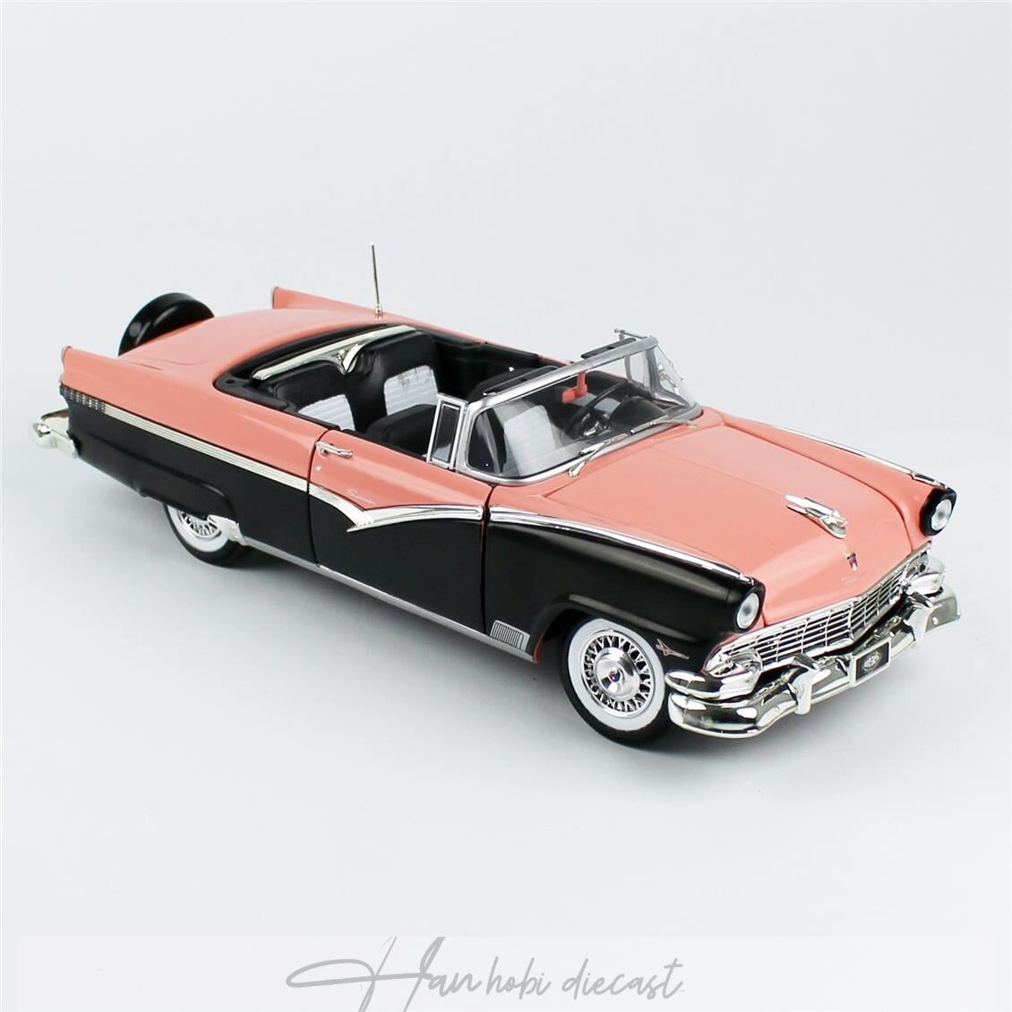 1956 Ford Fairlane Sunliner, AutoWorld 1/18 Ölçek