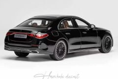 iScale Mercedes Benz E- Klasse E450 (W214) – Black