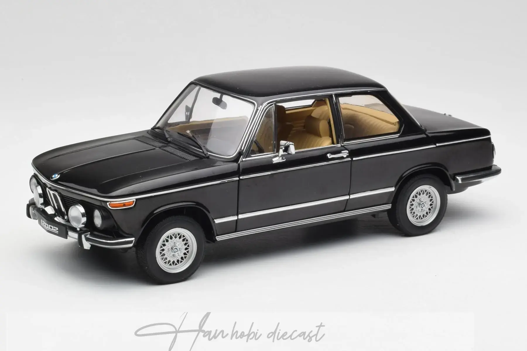 BMW E12 2002 L Black AUTOart 1/18