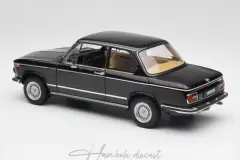 BMW E12 2002 L Black AUTOart 1/18