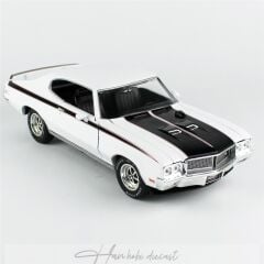 1970 Buick Hardtop GSX  AutoWorld 1/18 Ölçek White