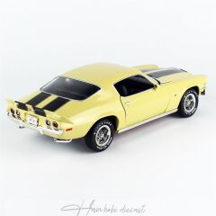 1972 Chevrolet Camaro Z/28 RS AutoWorld 1/18 Ölçek Yellow