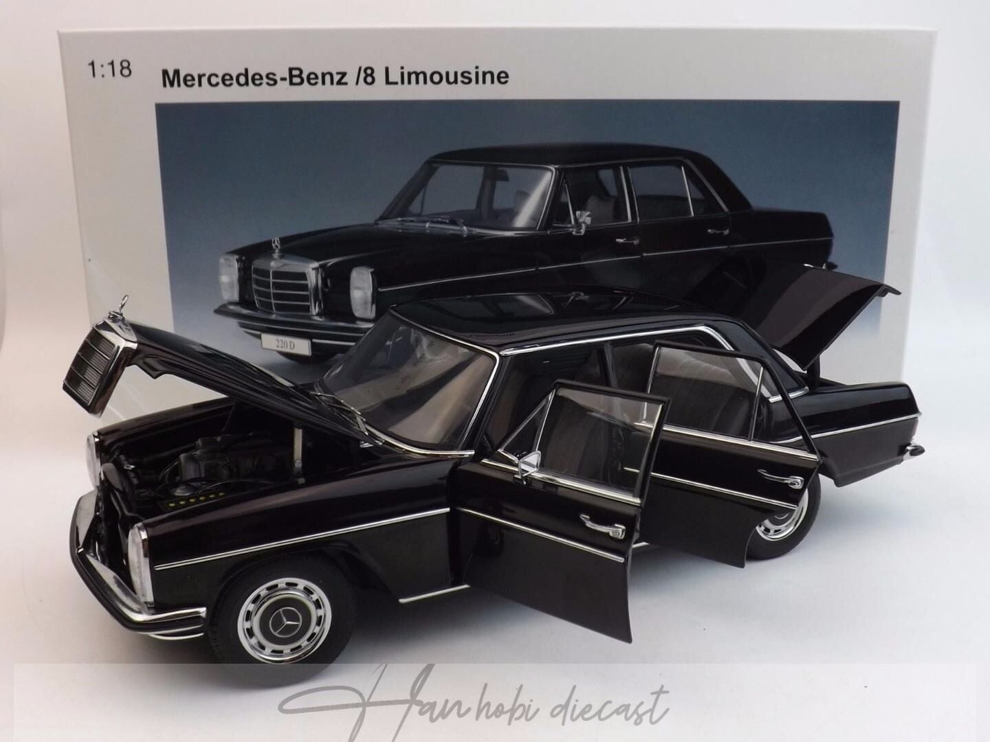 Mercedes Benz /8 220D Limousine 1:18 Autoart Millennium