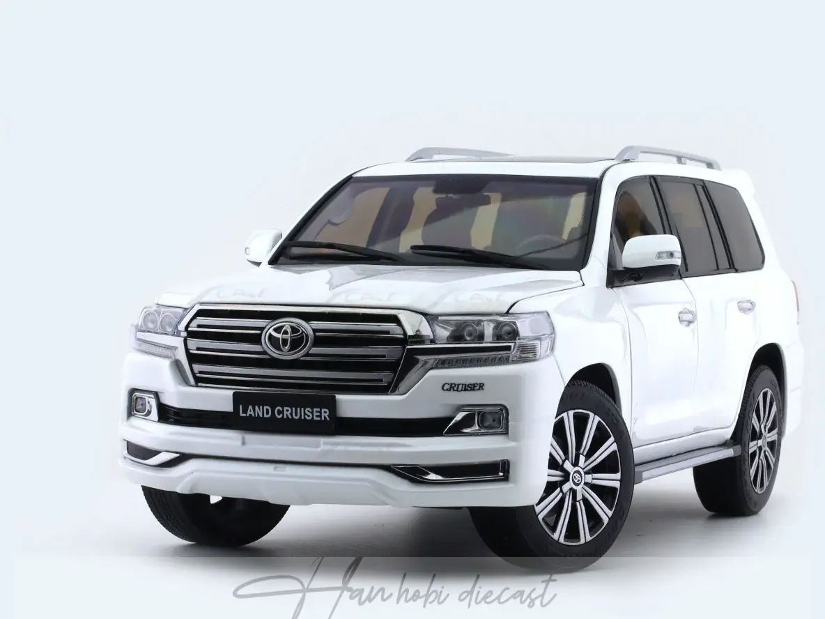 Toyota Land Cruiser LC200 white 1:18 Kengfai
