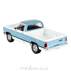 1977 Dodge Adventurer Sweptline AutoWorld 1/18 Ölçek,