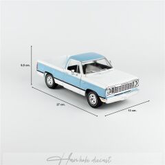 1977 Dodge Adventurer Sweptline AutoWorld 1/18 Ölçek,