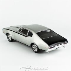 1968 Oldsmobile Hurst Olds 2-AutoWorld  1/18 Ölçek