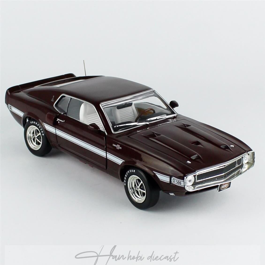 1969 Shelby GT500 Mustang 2+2, Bordo AutoWorld  1/18 Ölçek
