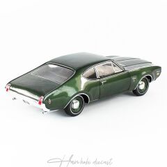1969 Olds Cutlass W31 AutoWorld 1/18 Ölçek Glade Green