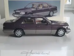 Mercedes Benz E320 W124 1:18 AUTOart 1995 Diecast Model