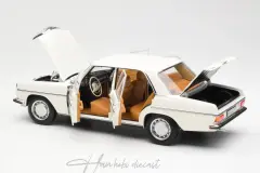 Mercedes 200 W115 White 1968 Norev 1/18