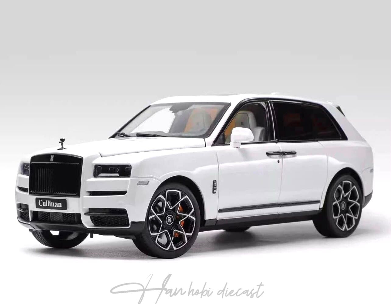 Rolls-Royce Cullinan Arctic White Keng fai 1:18 Diecast