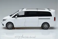 Mercedes V Class V260L 2023 White Mercedes Dealer 1/18