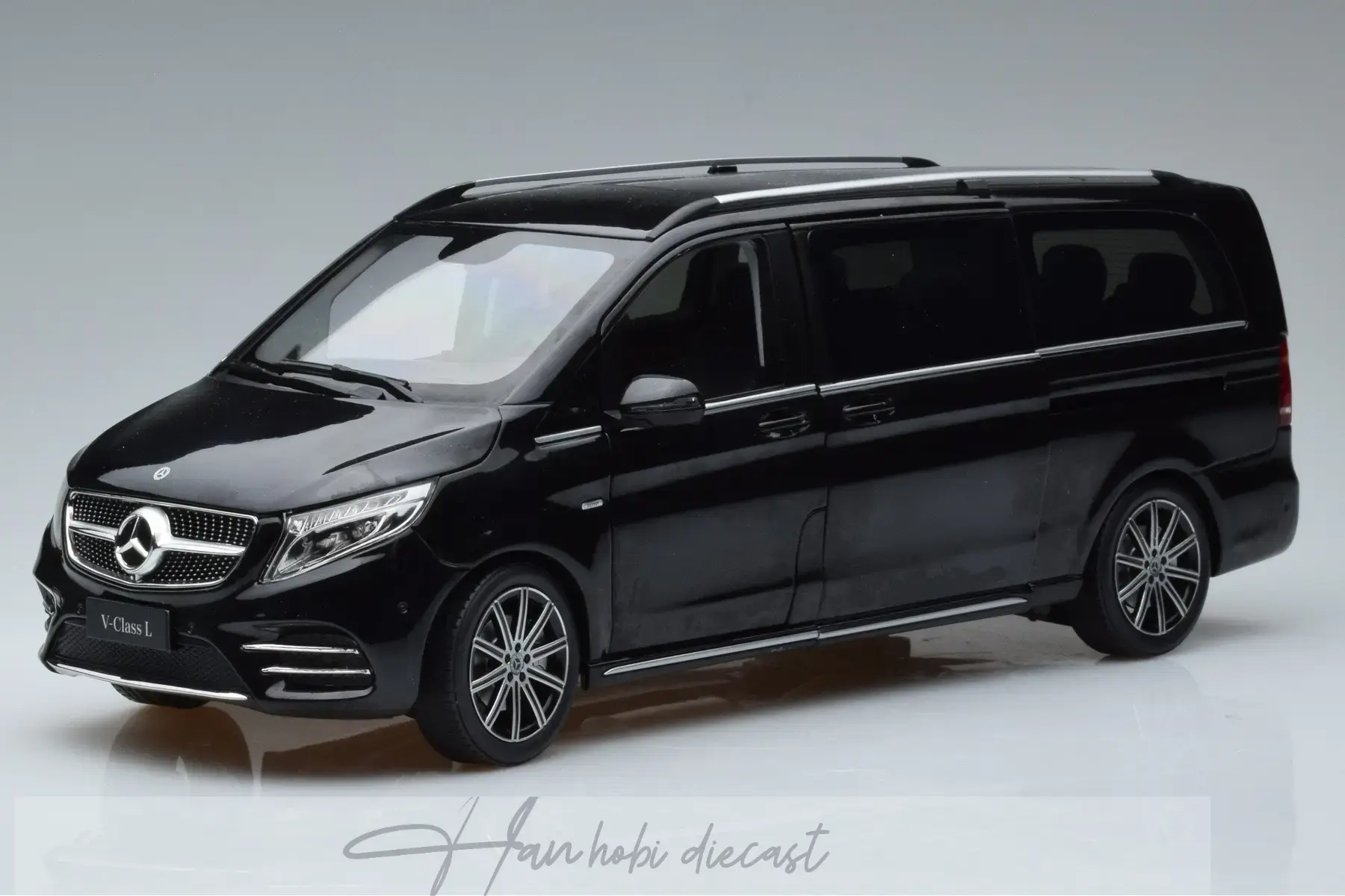 Mercedes V Class V260L 2023 Black Mercedes Dealer 1/18
